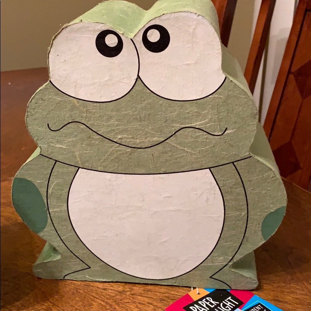 Paper Light Frog Lamps - Picture 7 of 8